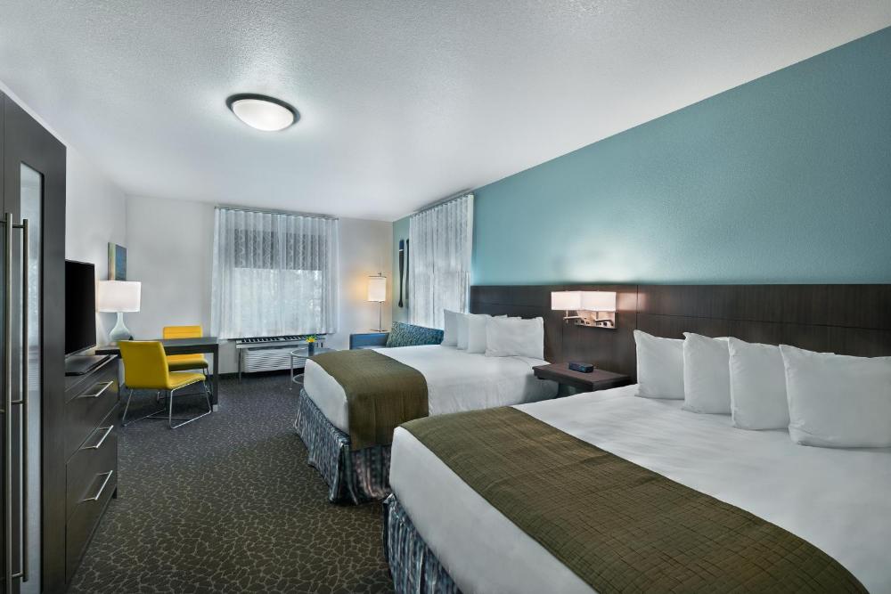 2 Queen Suite interior